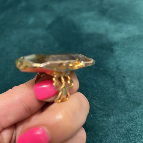 Iconic Stone Ring - Picture 5 of 9